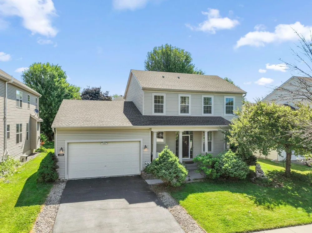 1893 Clover Meadow Drive Chaska, MN 55318