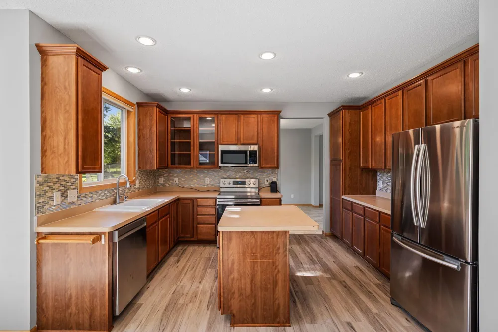 1893 Clover Meadow Drive Chaska, MN 55318