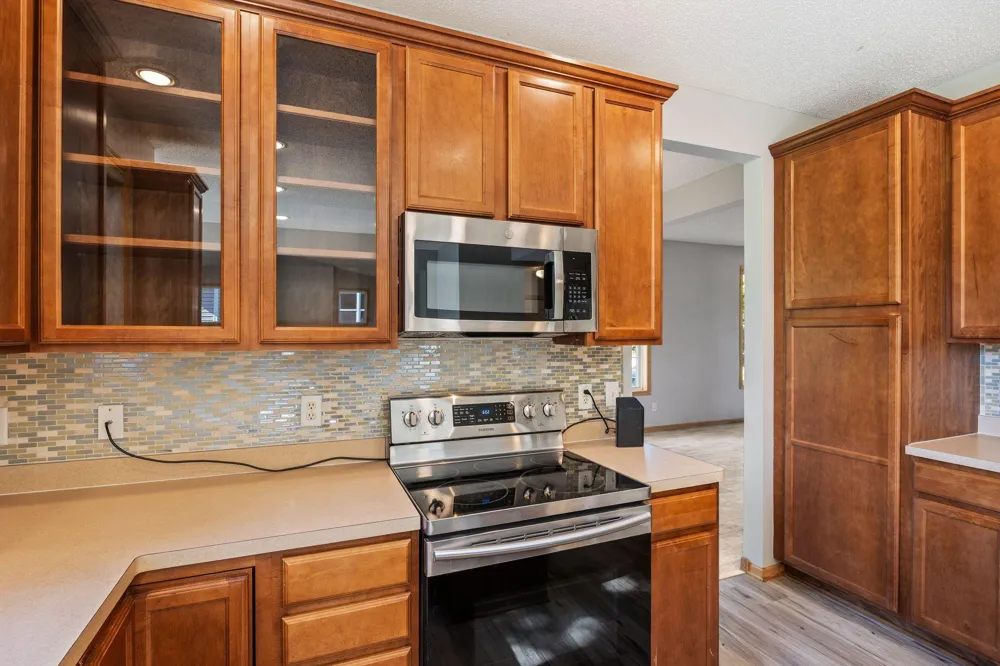 1893 Clover Meadow Drive Chaska, MN 55318