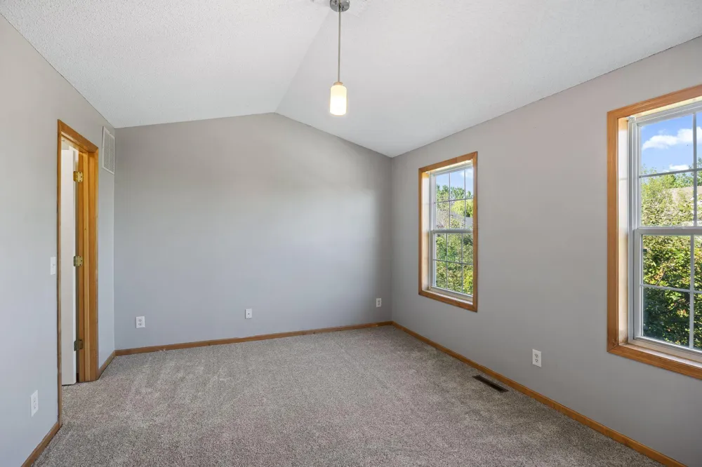 1893 Clover Meadow Drive Chaska, MN 55318