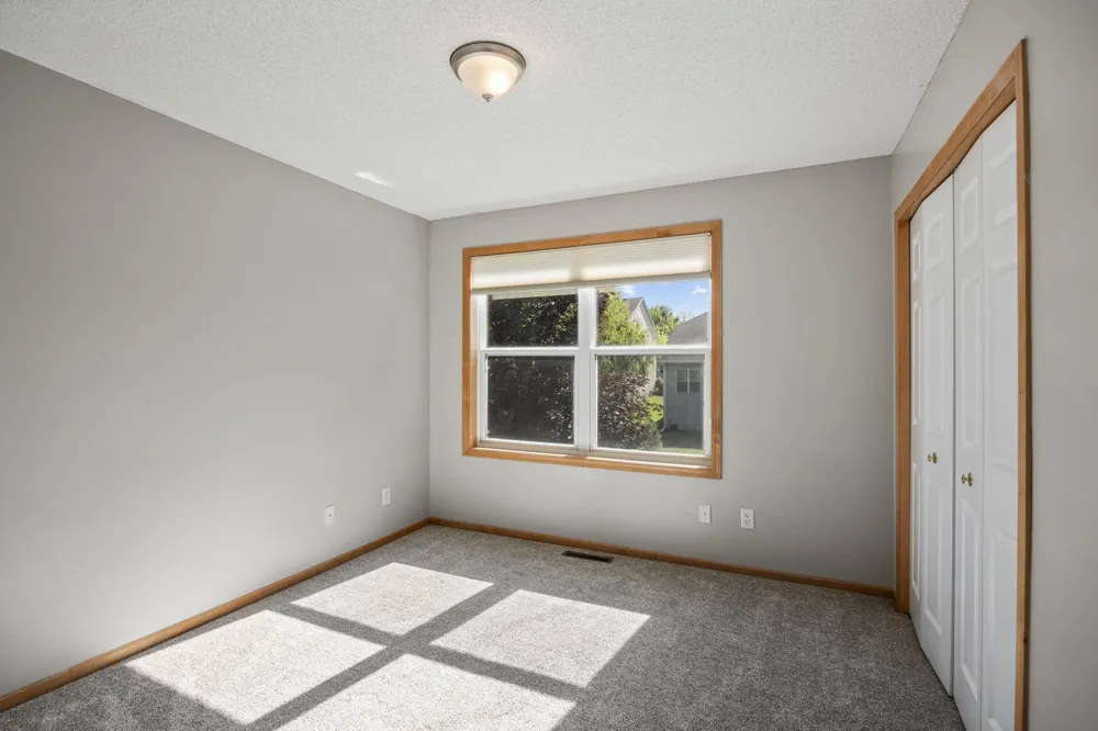 1893 Clover Meadow Drive Chaska, MN 55318