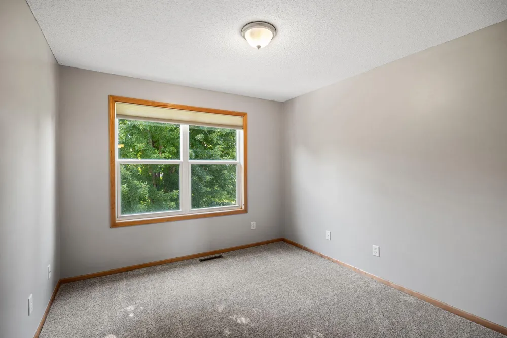 1893 Clover Meadow Drive Chaska, MN 55318