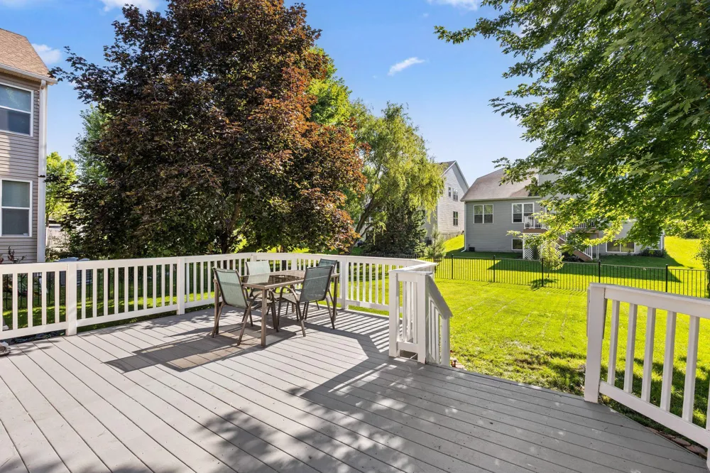 1893 Clover Meadow Drive Chaska, MN 55318
