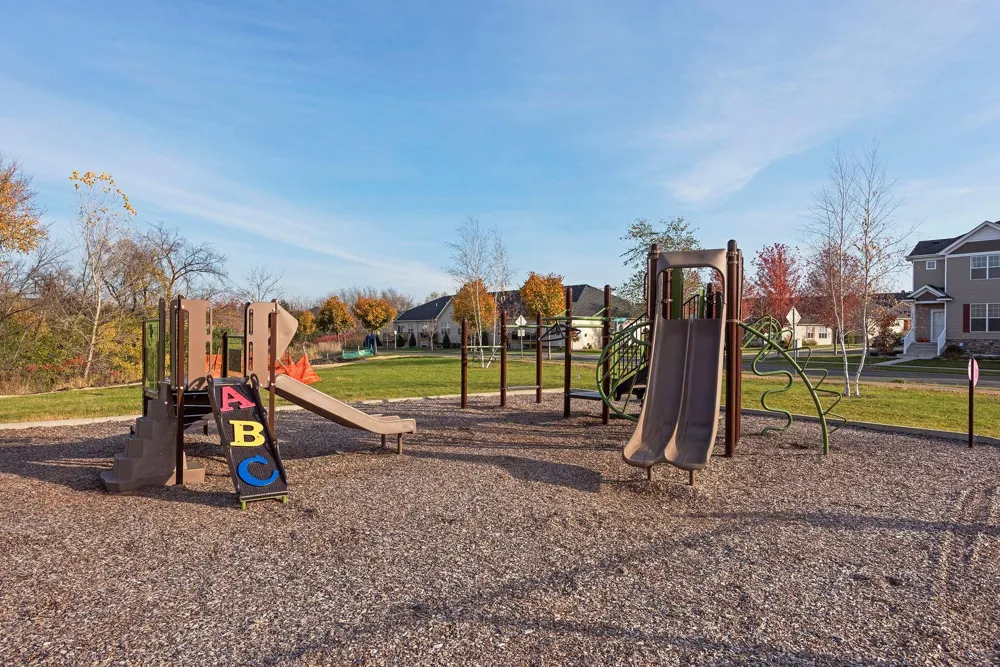 7808 Madelyn Creek Drive Victoria, MN 55386