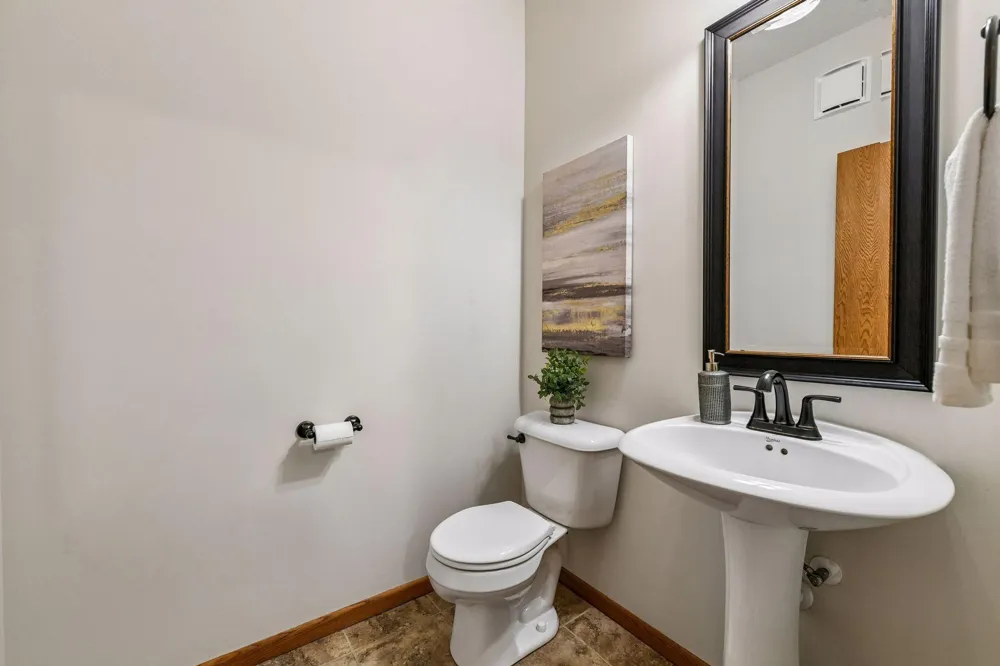7808 Madelyn Creek Drive Victoria, MN 55386