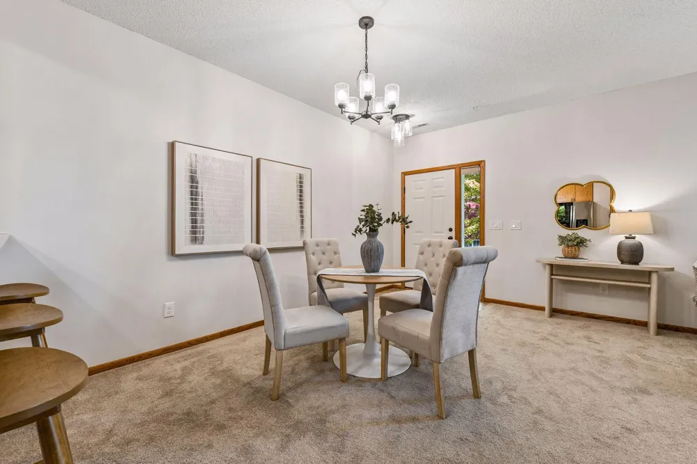 7808 Madelyn Creek Drive Victoria, MN 55386