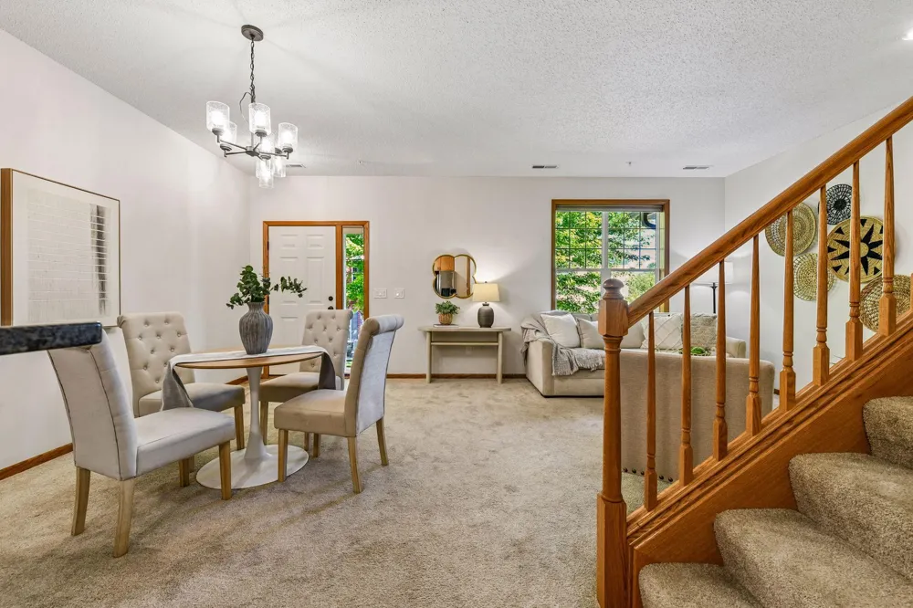 7808 Madelyn Creek Drive Victoria, MN 55386
