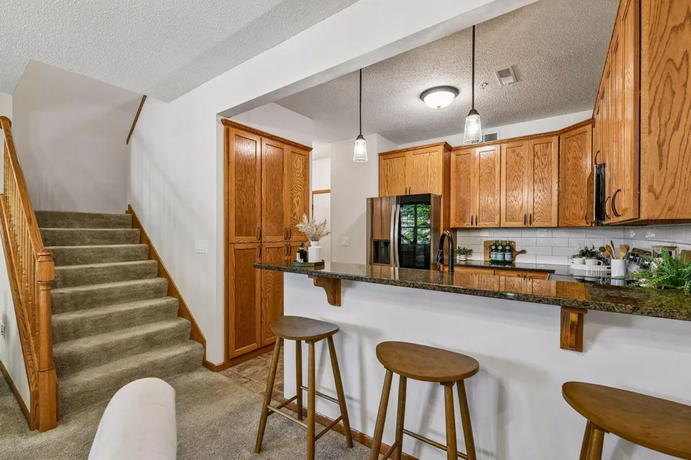 7808 Madelyn Creek Drive Victoria, MN 55386