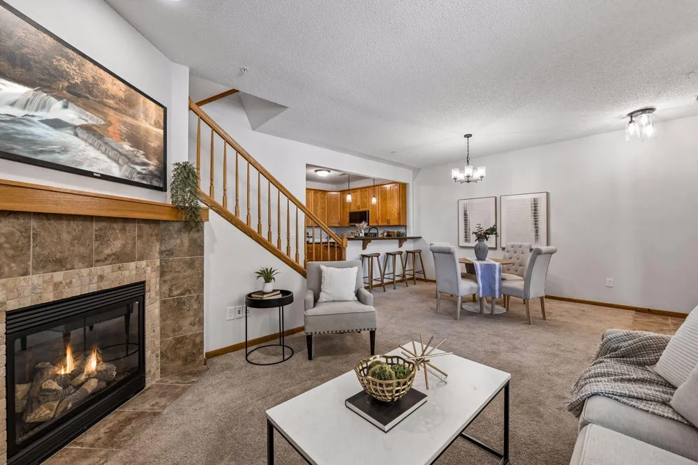 7808 Madelyn Creek Drive Victoria, MN 55386