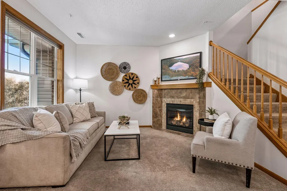 7808 Madelyn Creek Drive Victoria, MN 55386