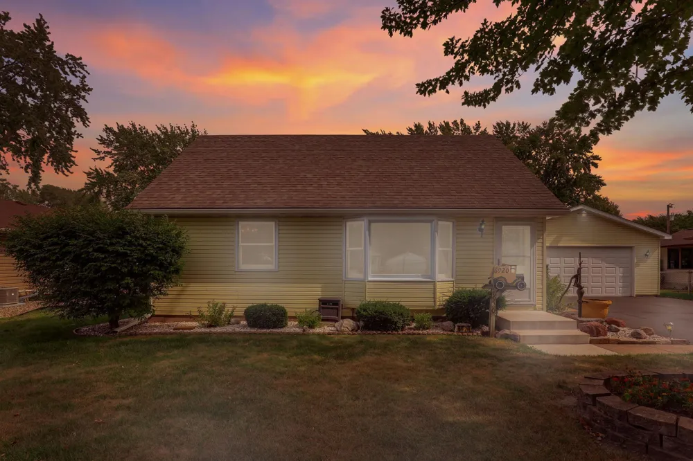 6920 Claude Avenue Inver Grove Heights, MN 55076