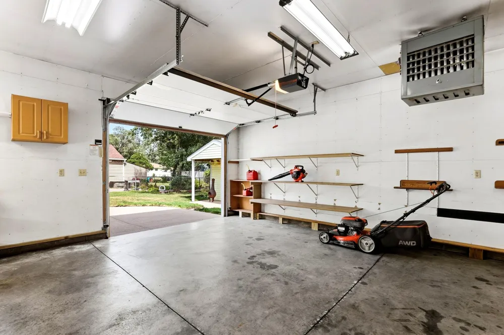 6920 Claude Avenue Inver Grove Heights, MN 55076