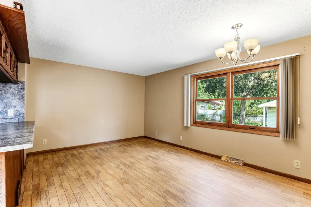 6920 Claude Avenue Inver Grove Heights, MN 55076