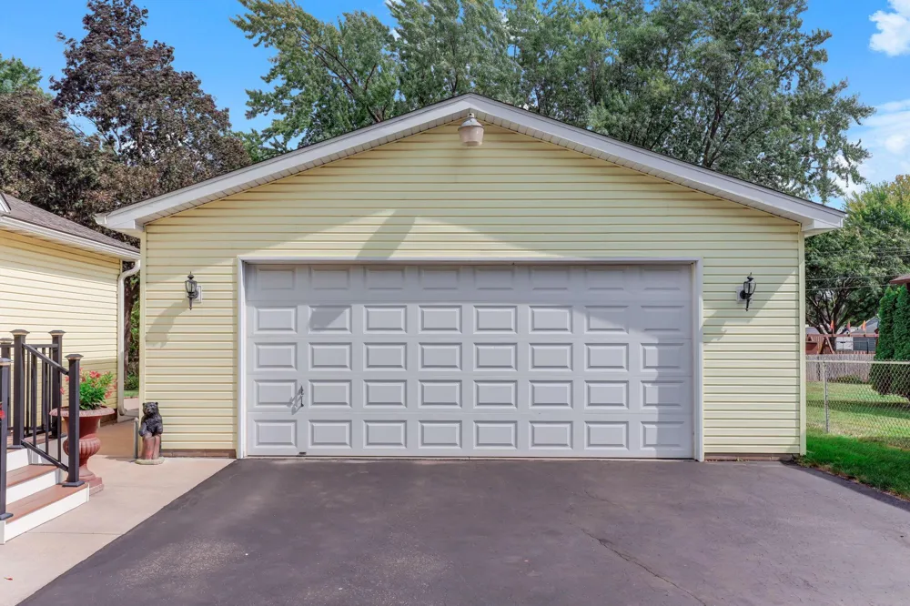 6920 Claude Avenue Inver Grove Heights, MN 55076