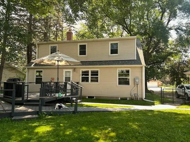 887 Cheri Lane Mendota Heights, MN 55120