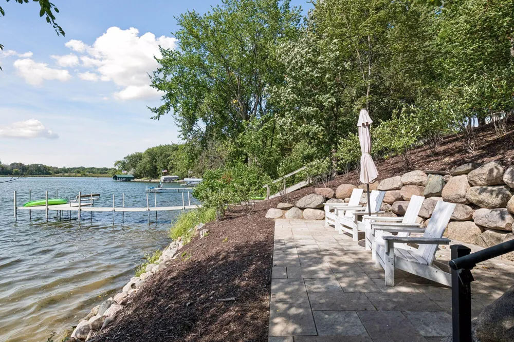 3649 Lerive Way Chaska, MN 55318