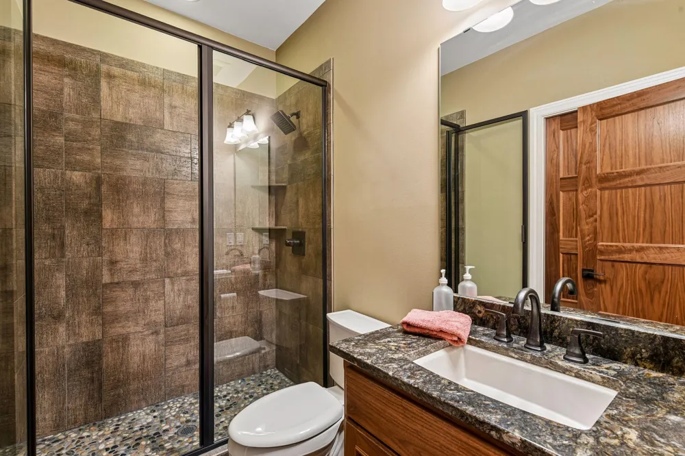 3649 Lerive Way Chaska, MN 55318