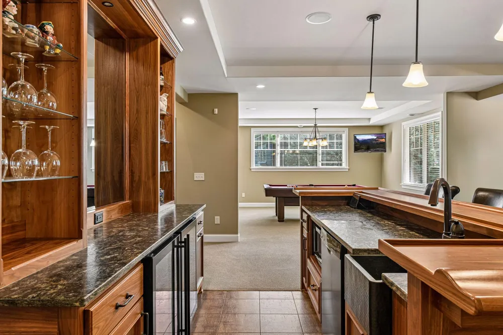 3649 Lerive Way Chaska, MN 55318