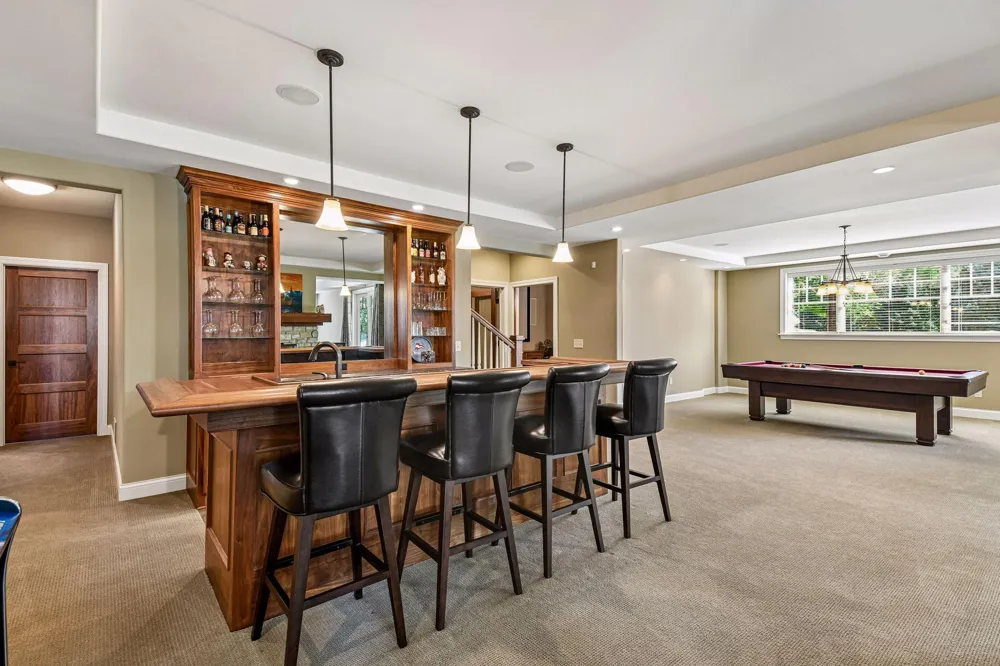 3649 Lerive Way Chaska, MN 55318
