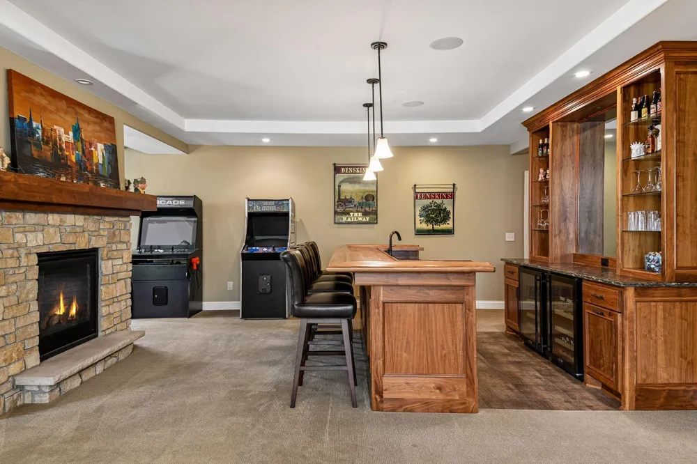 3649 Lerive Way Chaska, MN 55318