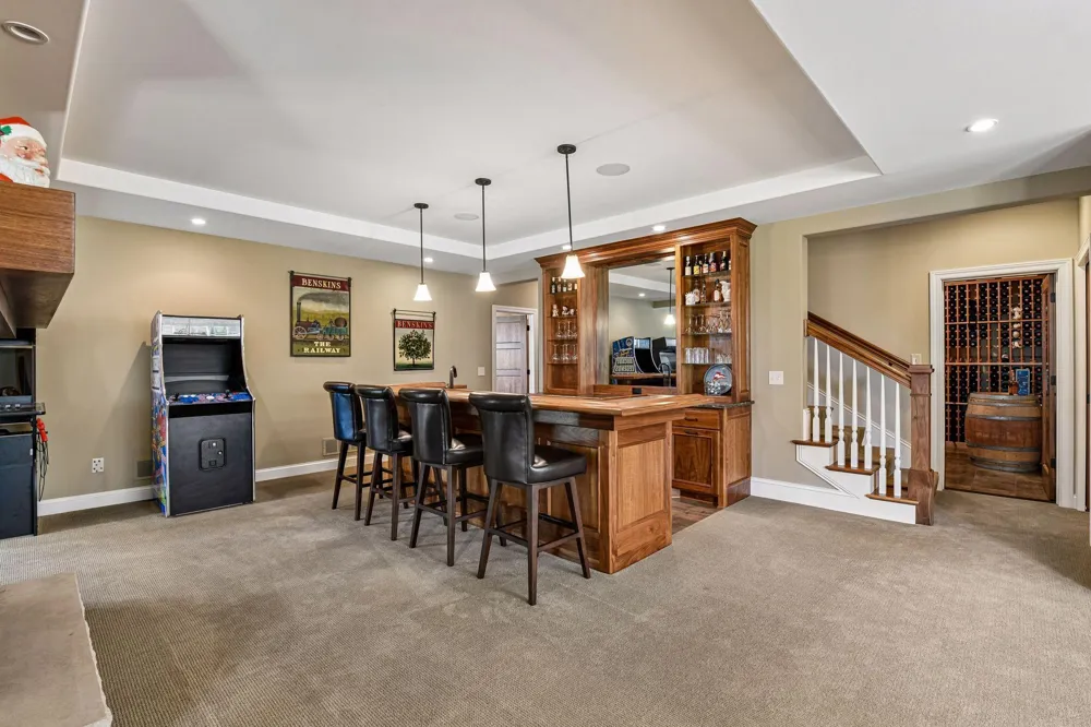 3649 Lerive Way Chaska, MN 55318