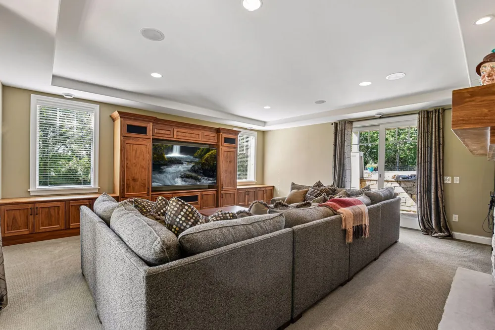 3649 Lerive Way Chaska, MN 55318
