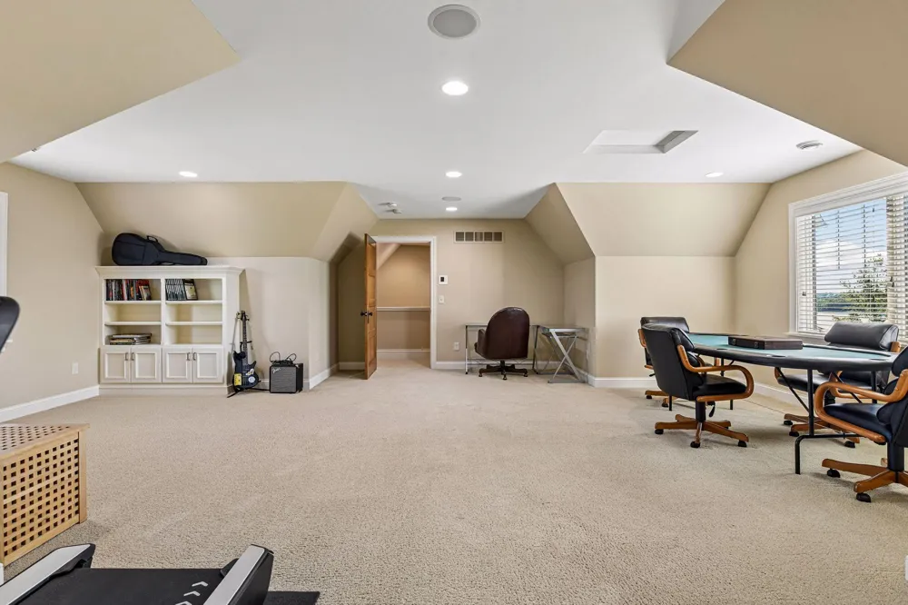 3649 Lerive Way Chaska, MN 55318