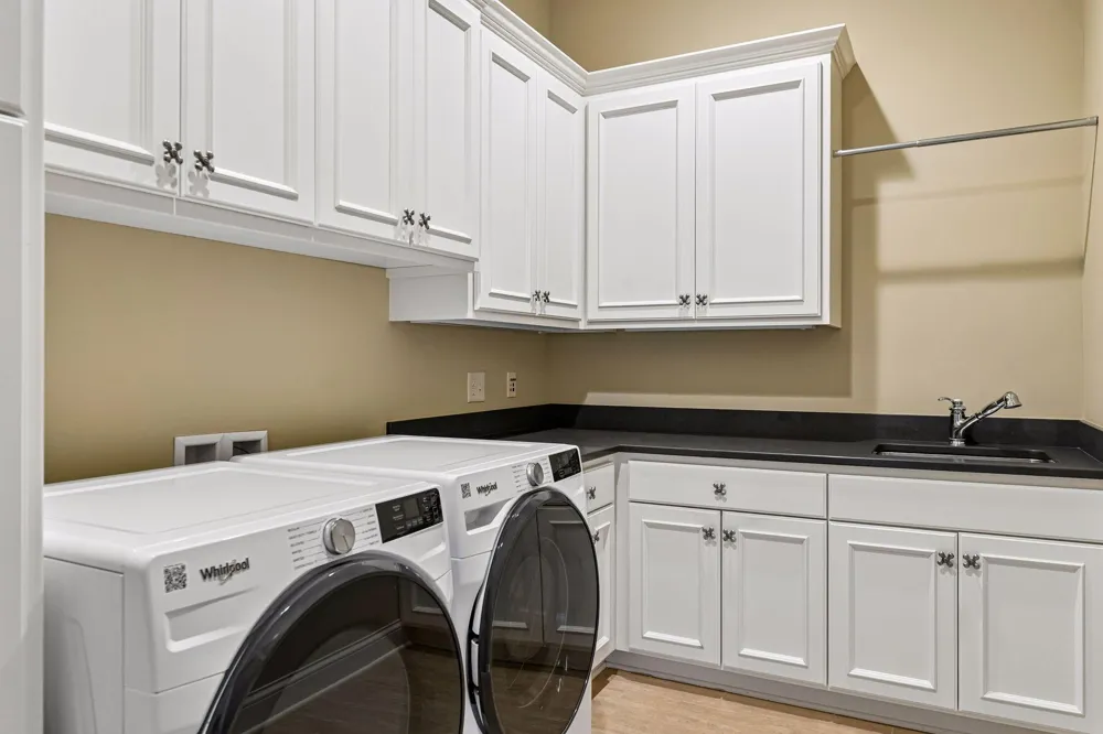 3649 Lerive Way Chaska, MN 55318