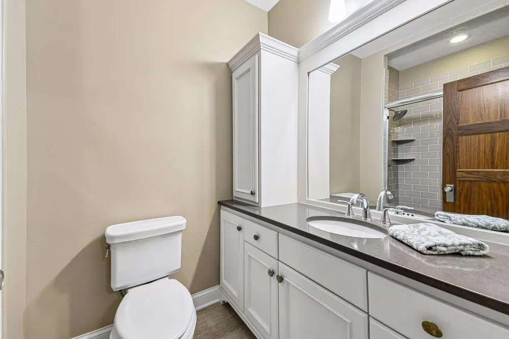 3649 Lerive Way Chaska, MN 55318