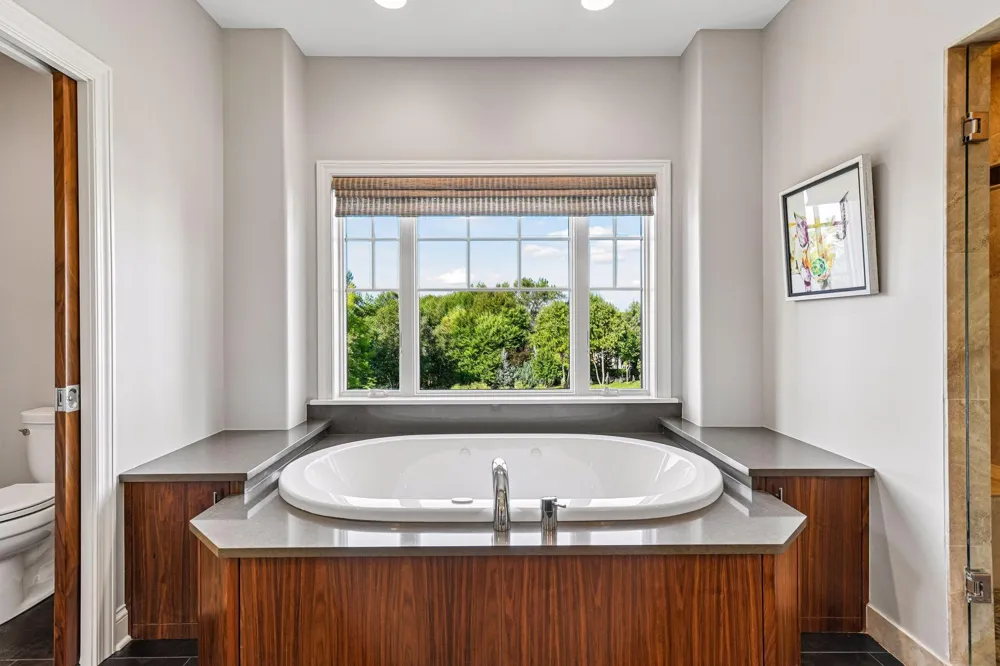 3649 Lerive Way Chaska, MN 55318