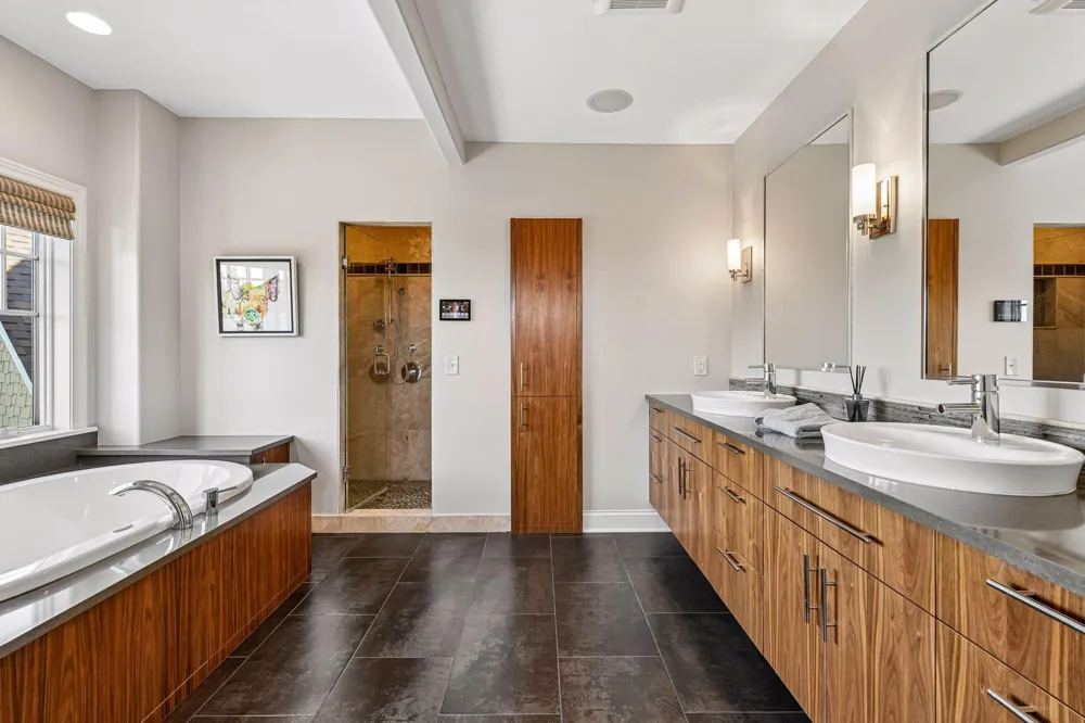 3649 Lerive Way Chaska, MN 55318