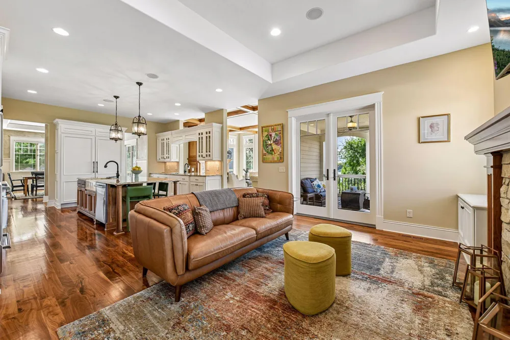 3649 Lerive Way Chaska, MN 55318