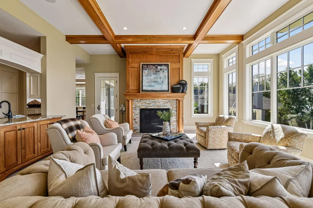 3649 Lerive Way Chaska, MN 55318