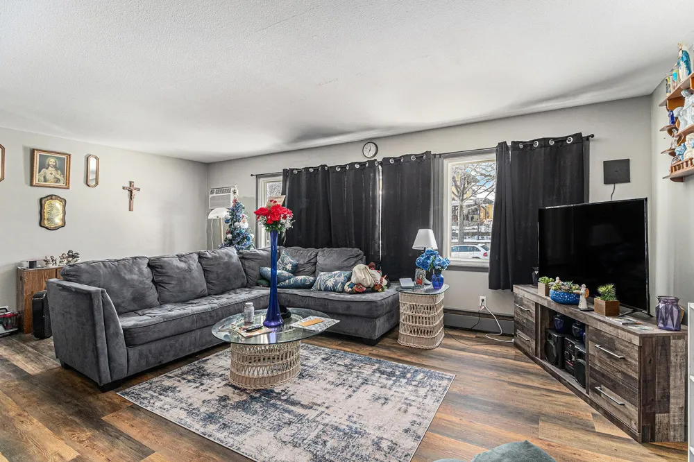 1900 Vincent Avenue Minneapolis, MN 55411