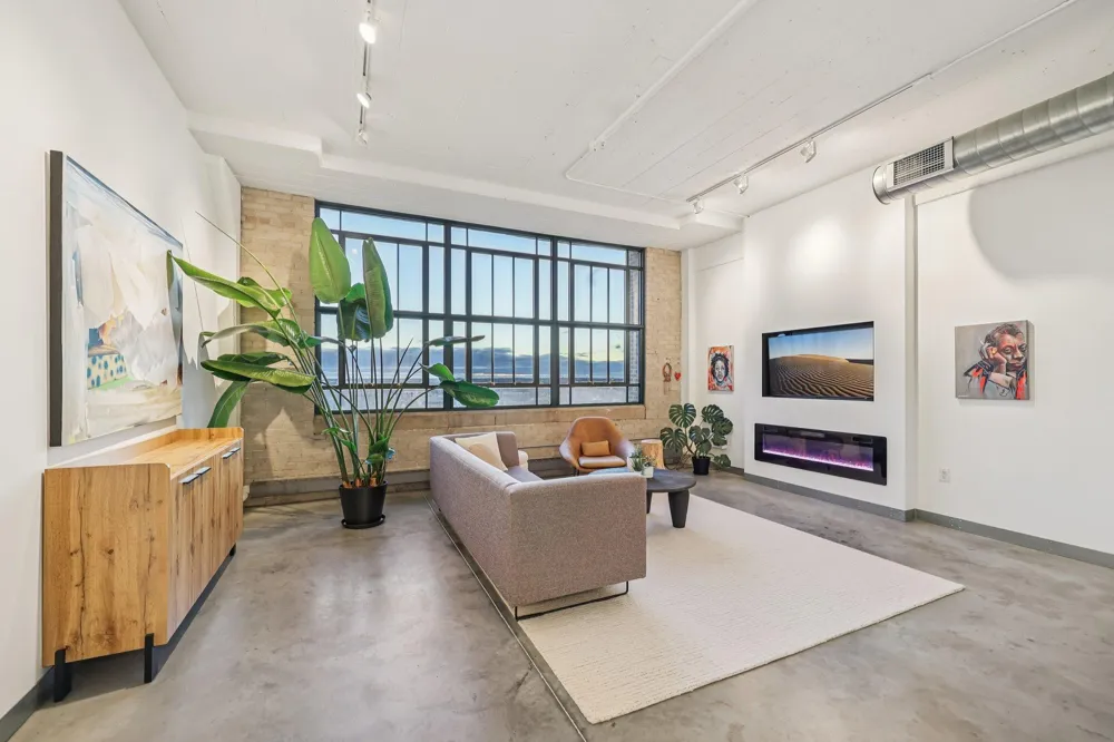2929 Chicago Avenue #1105 Minneapolis, MN 55407