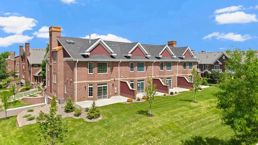 10814 Falling Water Lane #A Woodbury, MN 55129