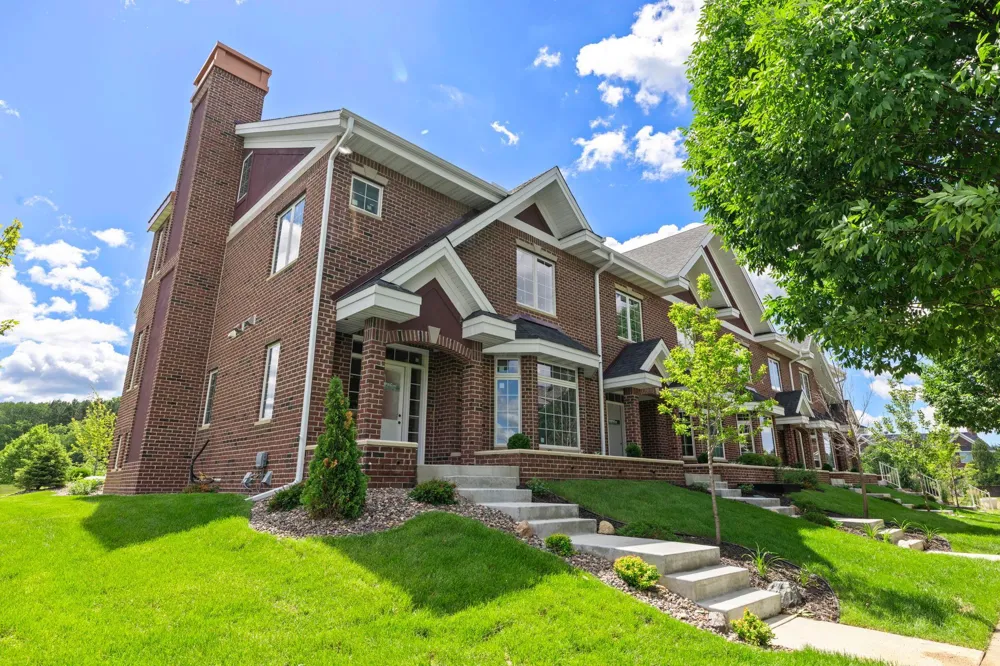 10814 Falling Water Lane #A Woodbury, MN 55129