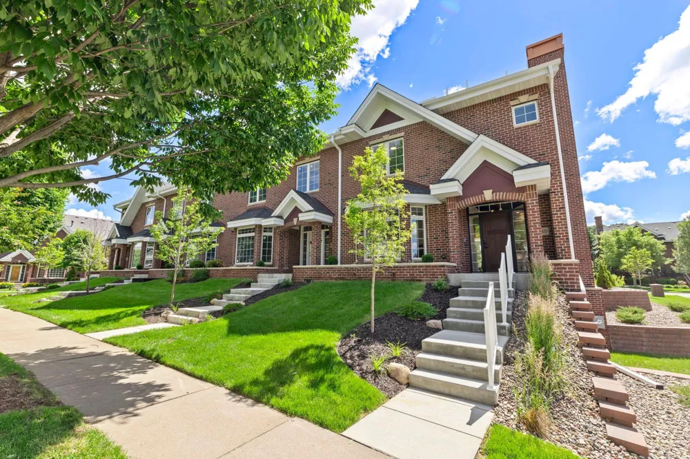 10814 Falling Water Lane #A Woodbury, MN 55129