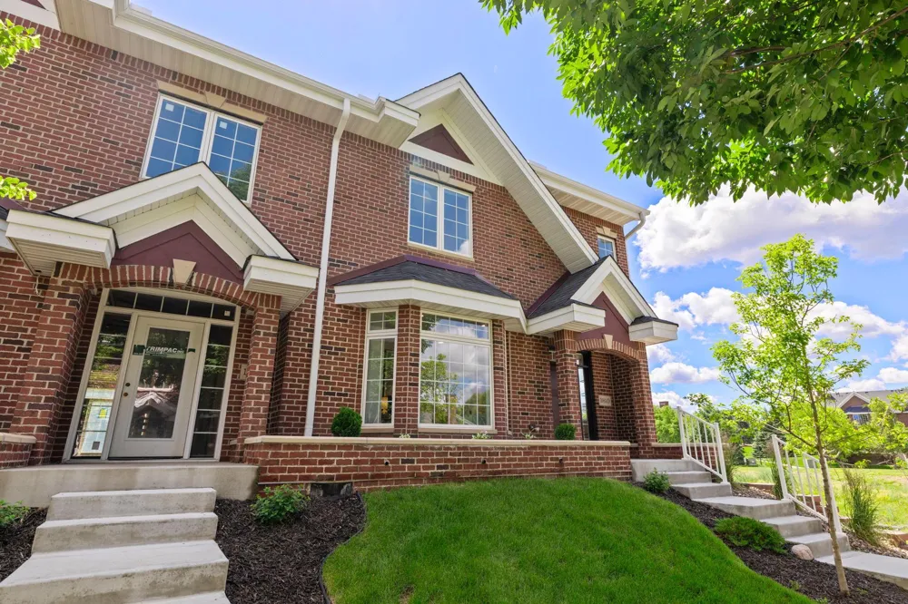 10814 Falling Water Lane #A Woodbury, MN 55129