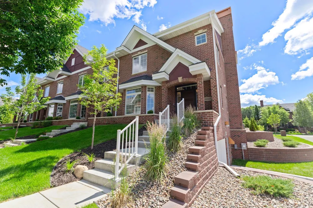 10814 Falling Water Lane #A Woodbury, MN 55129