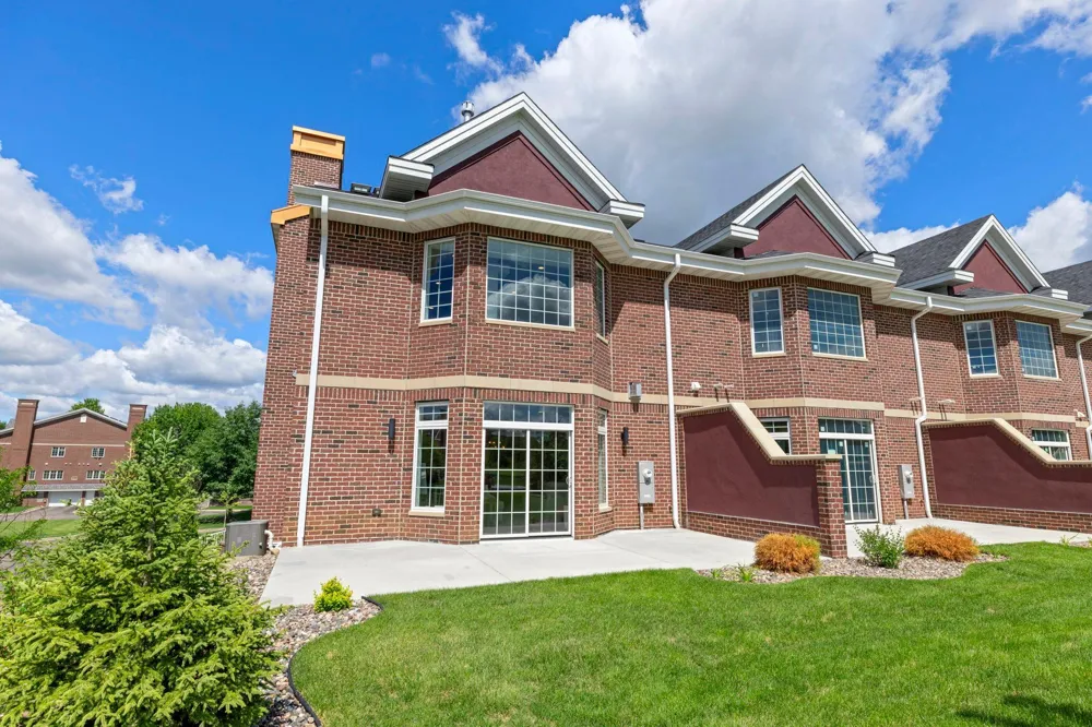 10814 Falling Water Lane #A Woodbury, MN 55129