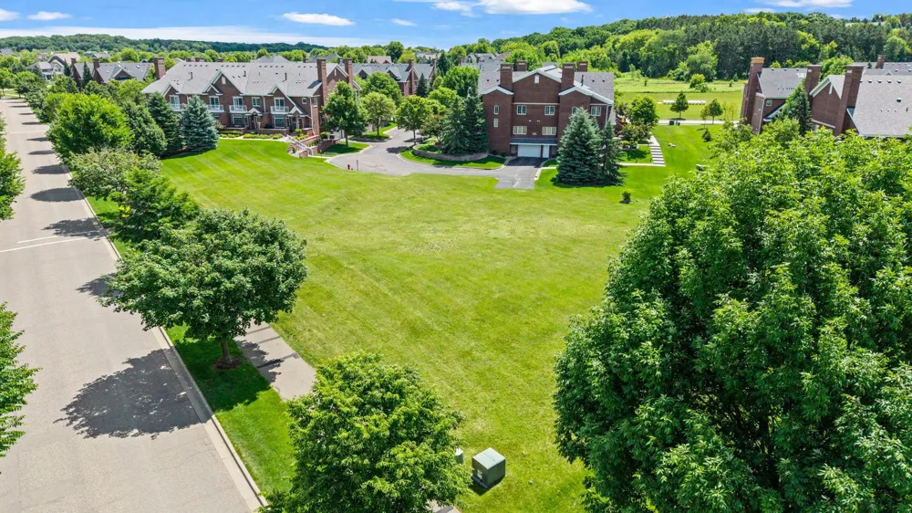 10814 Falling Water Lane #A Woodbury, MN 55129