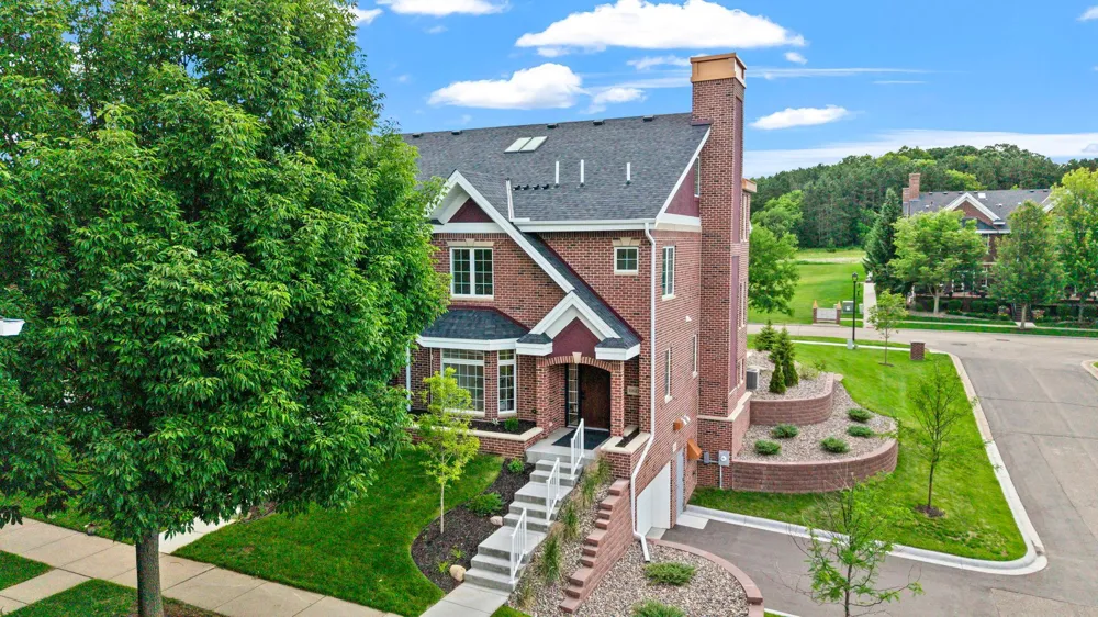 10814 Falling Water Lane #A Woodbury, MN 55129