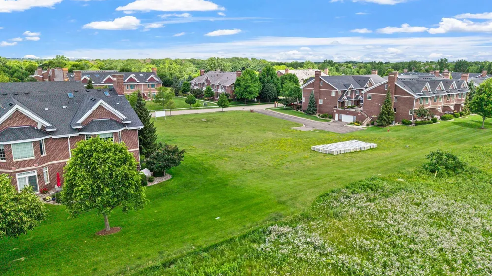 10814 Falling Water Lane #A Woodbury, MN 55129