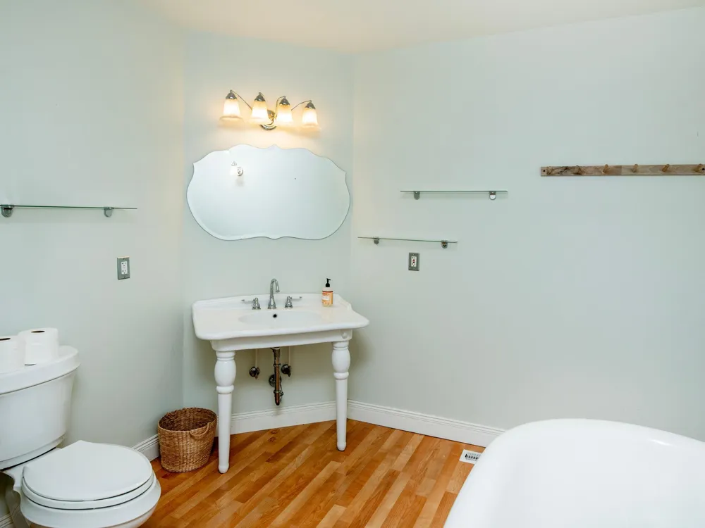 1603 Dodd Road Mendota Heights, MN 55118