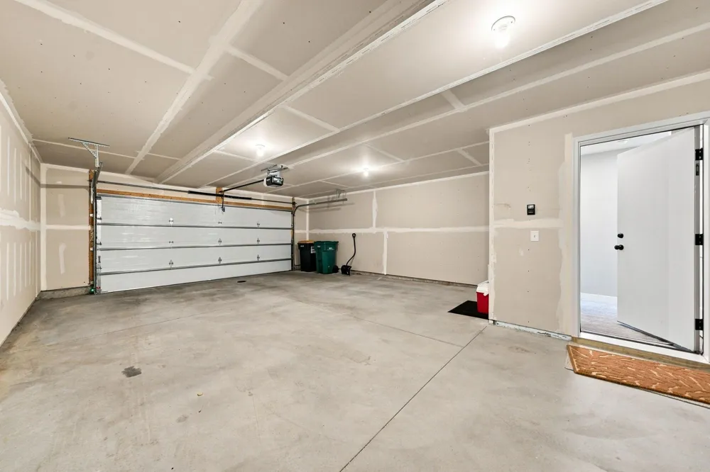 16060 Eagleview Drive Lakeville, MN 55044