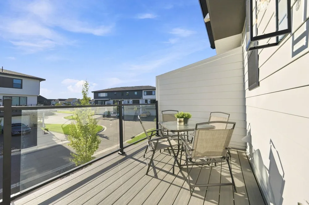16060 Eagleview Drive Lakeville, MN 55044