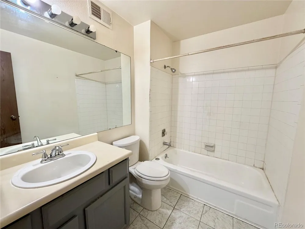 12043 E Harvard Avenue #208 Aurora, CO 80014