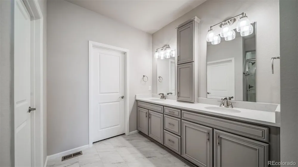 4982 Tempe Street Aurora, CO 80019