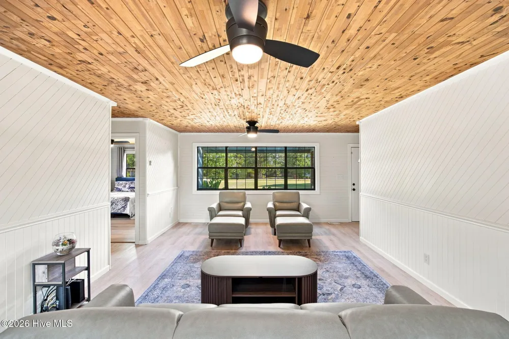 16864 Nc Highway 210 Rocky Point, NC 28457